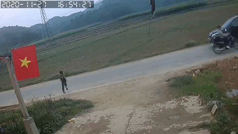 Xe 'xịn' tài ngon và cú phanh thần sầu