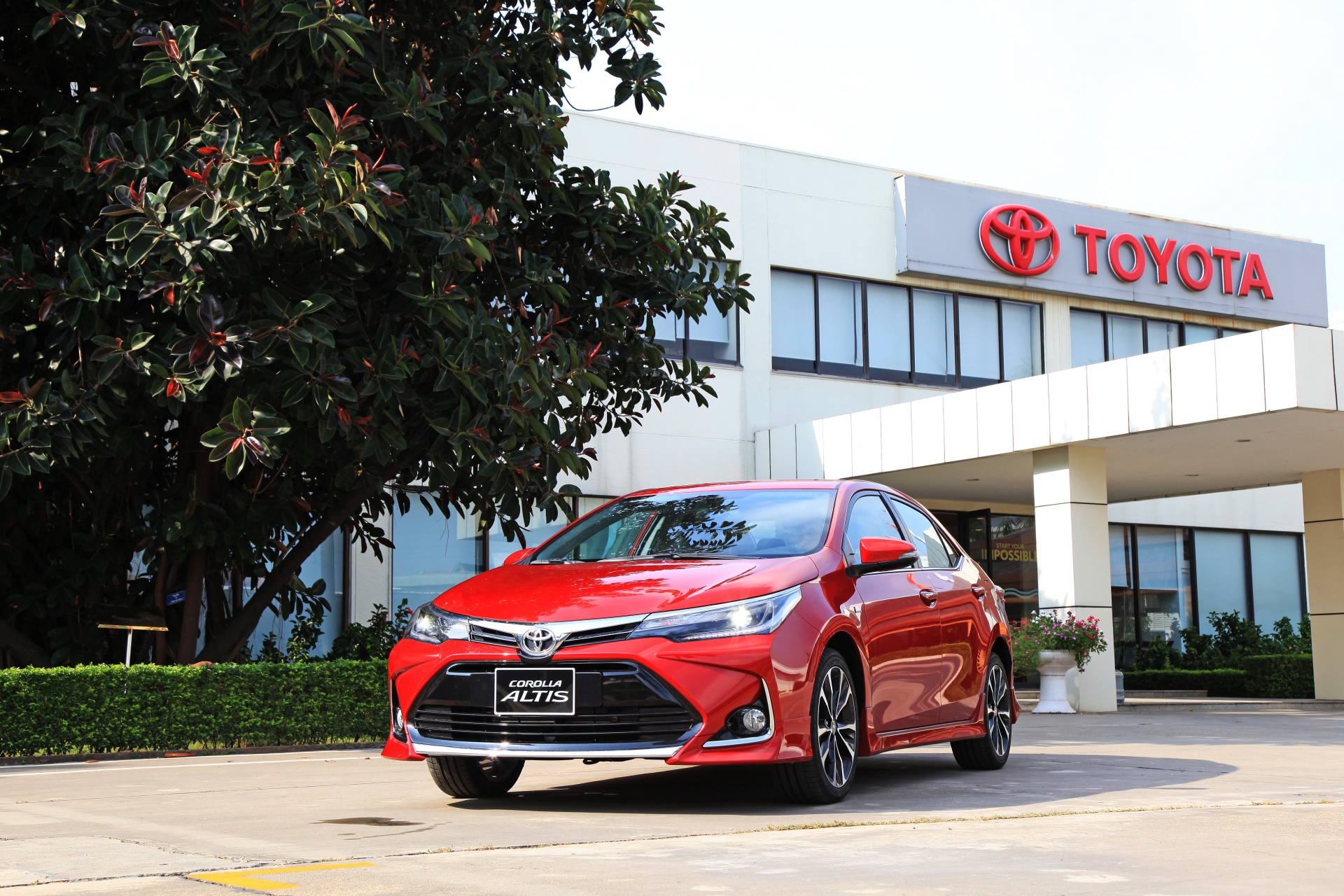 Toyota Corolla Altis cập bến thị trường Việt Nam: nâng cấp trang bị, giá bán không đổi