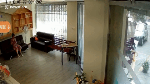 Lái xe nhầm chân ga