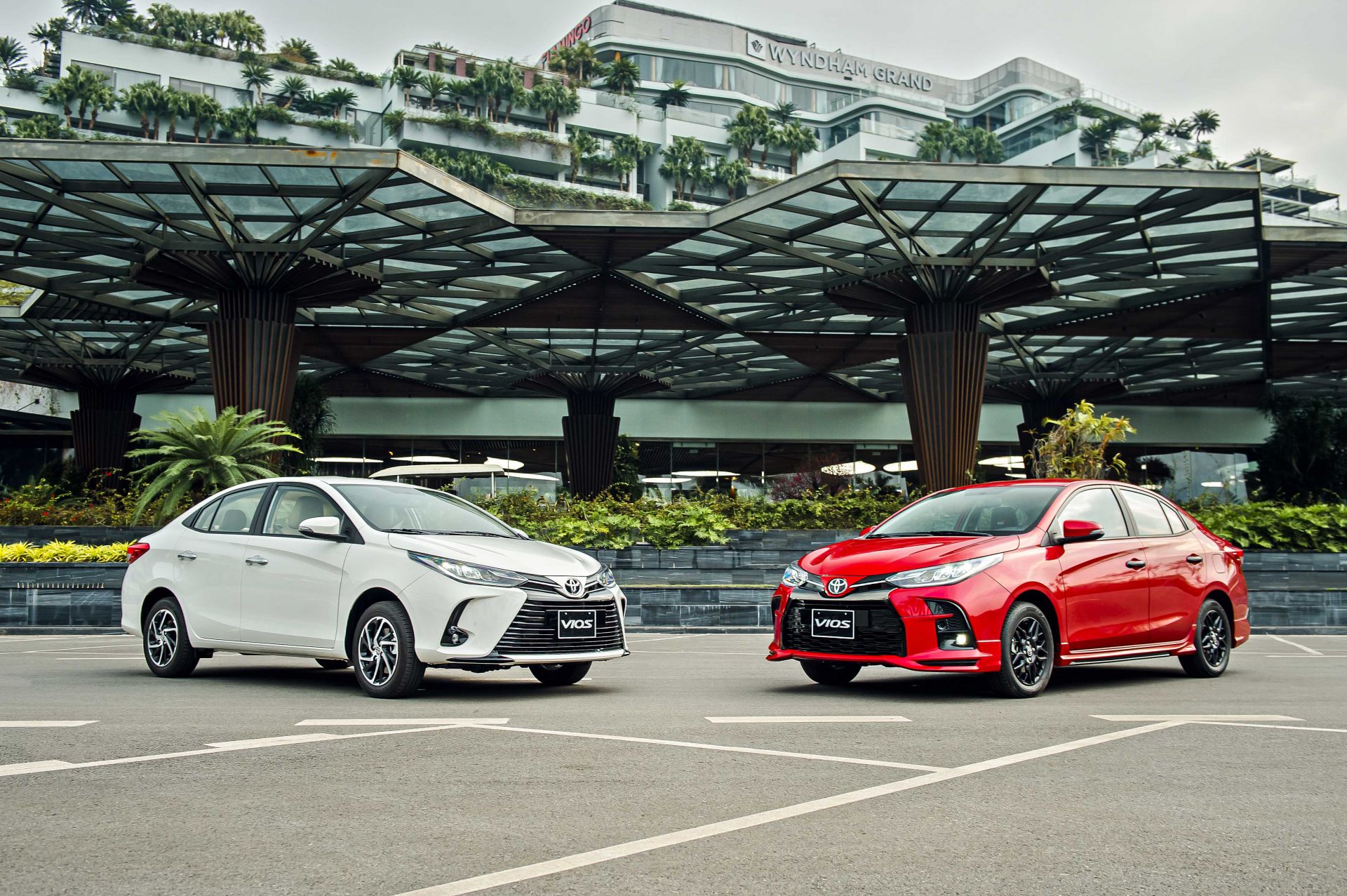 Toyota Vios 2021 ra mắt thị trường Việt Nam: có phiên bản thể thao, nâng cấp trang bị, giá tăng nhẹ