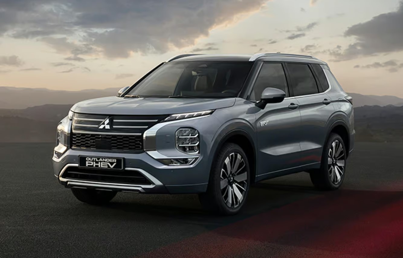 Mitsubishi Outlander PHEV 2025: Nâng cấp mạnh về công nghệ