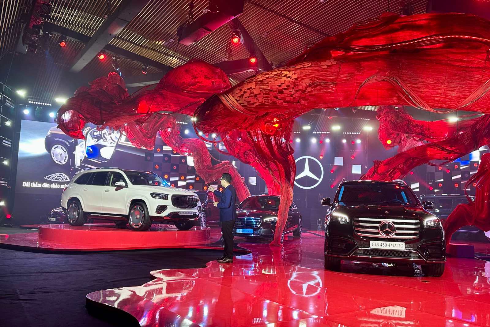 “Không gian tuyệt tác Mercedes-Benz – LiveRARE” chính thức khai màn