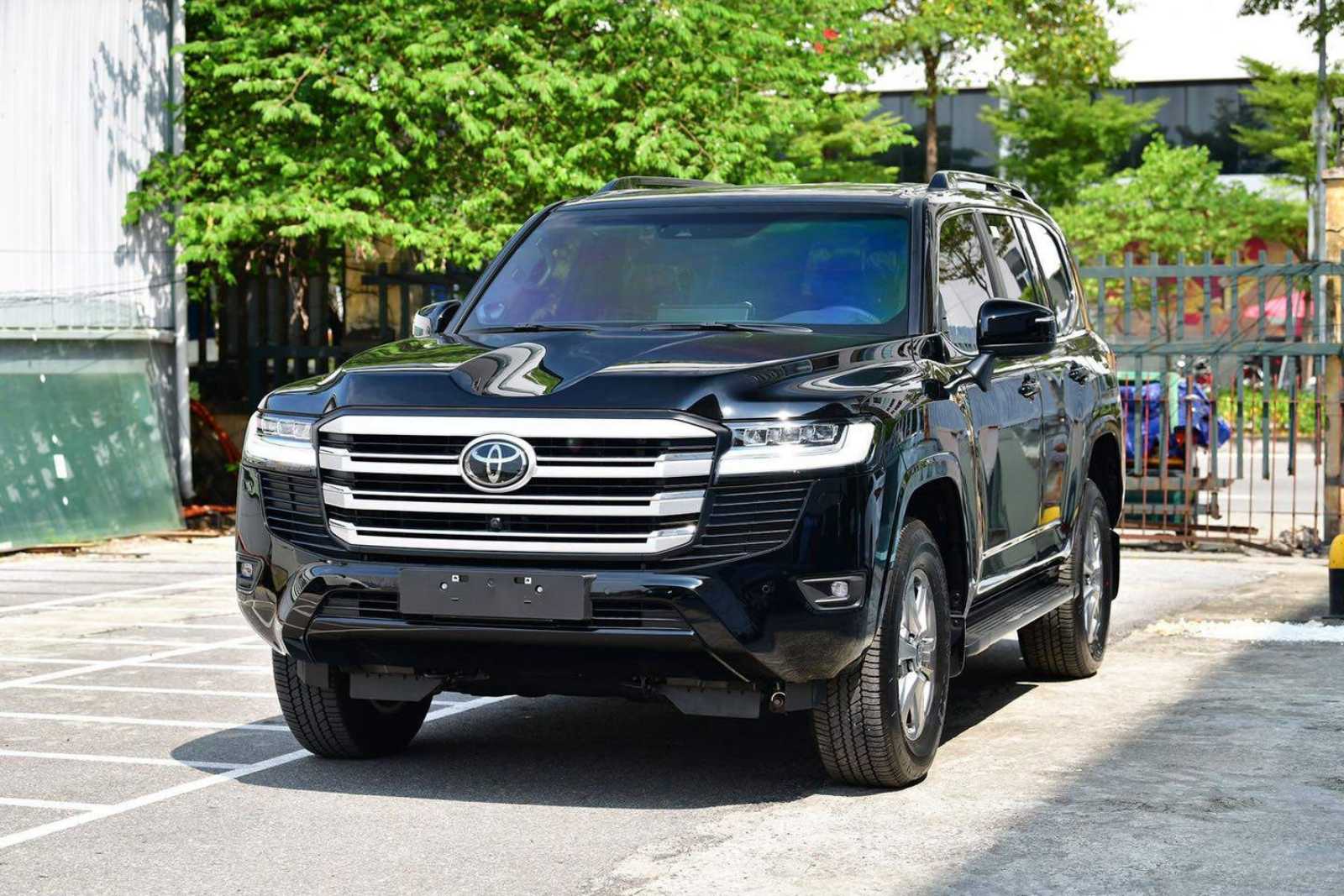 Toyota triệu hồi Land Cruiser 300 tại Việt Nam