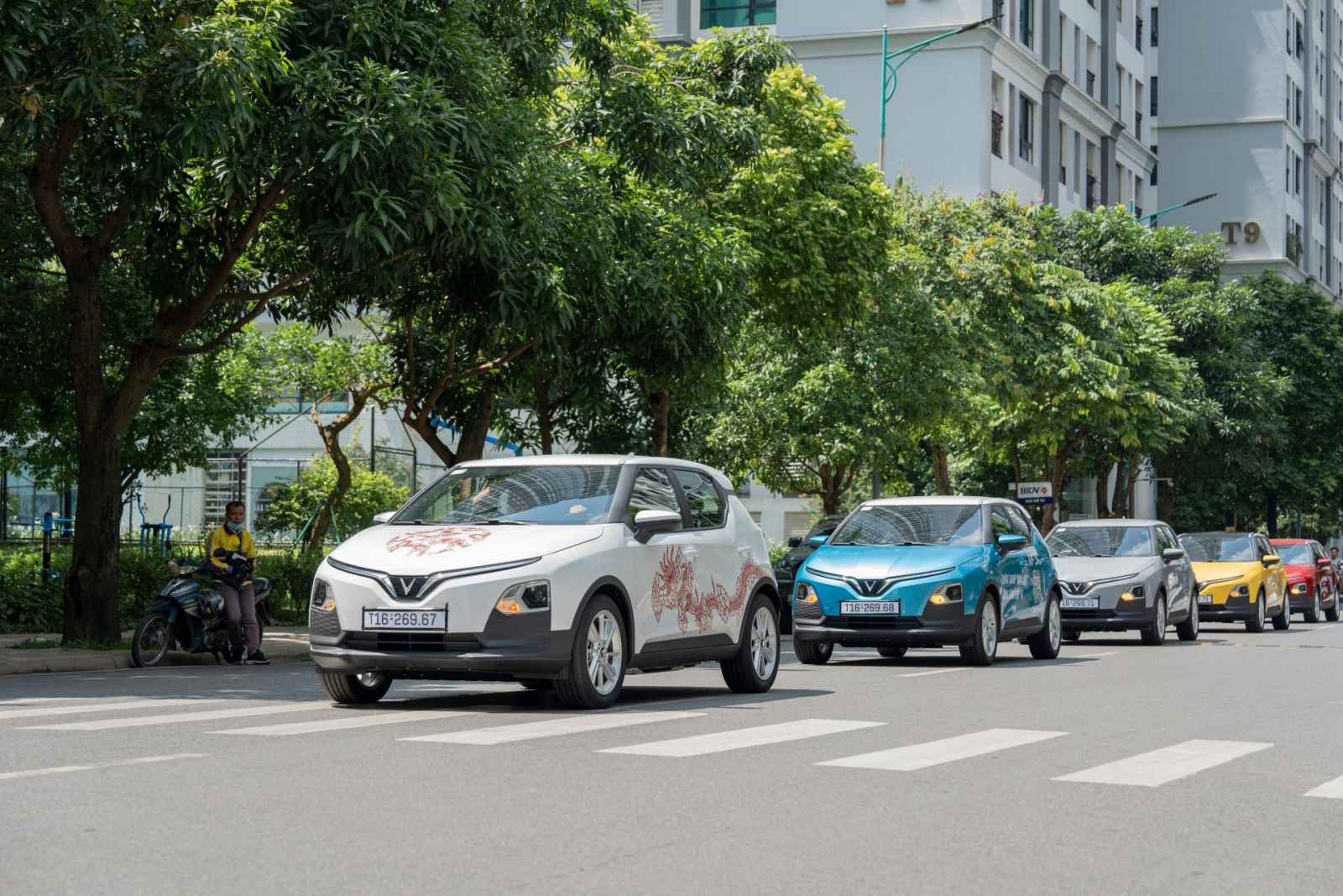 Nhân viên văn phòng nói về VinFast VF 5: Xe nhiều công nghệ, tiết kiệm chi phí