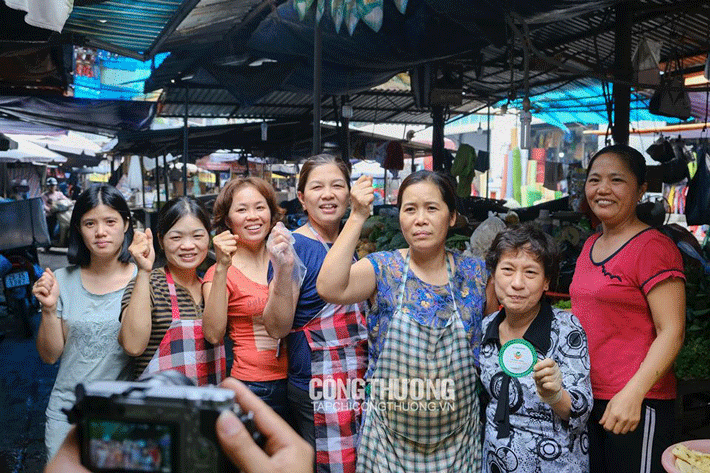 Tiểu thương Chợ Đồng Xa (Hà Nội) cam kết Hành động vì an toàn Link vào Cwin Cá Cược Thể Thao 2026