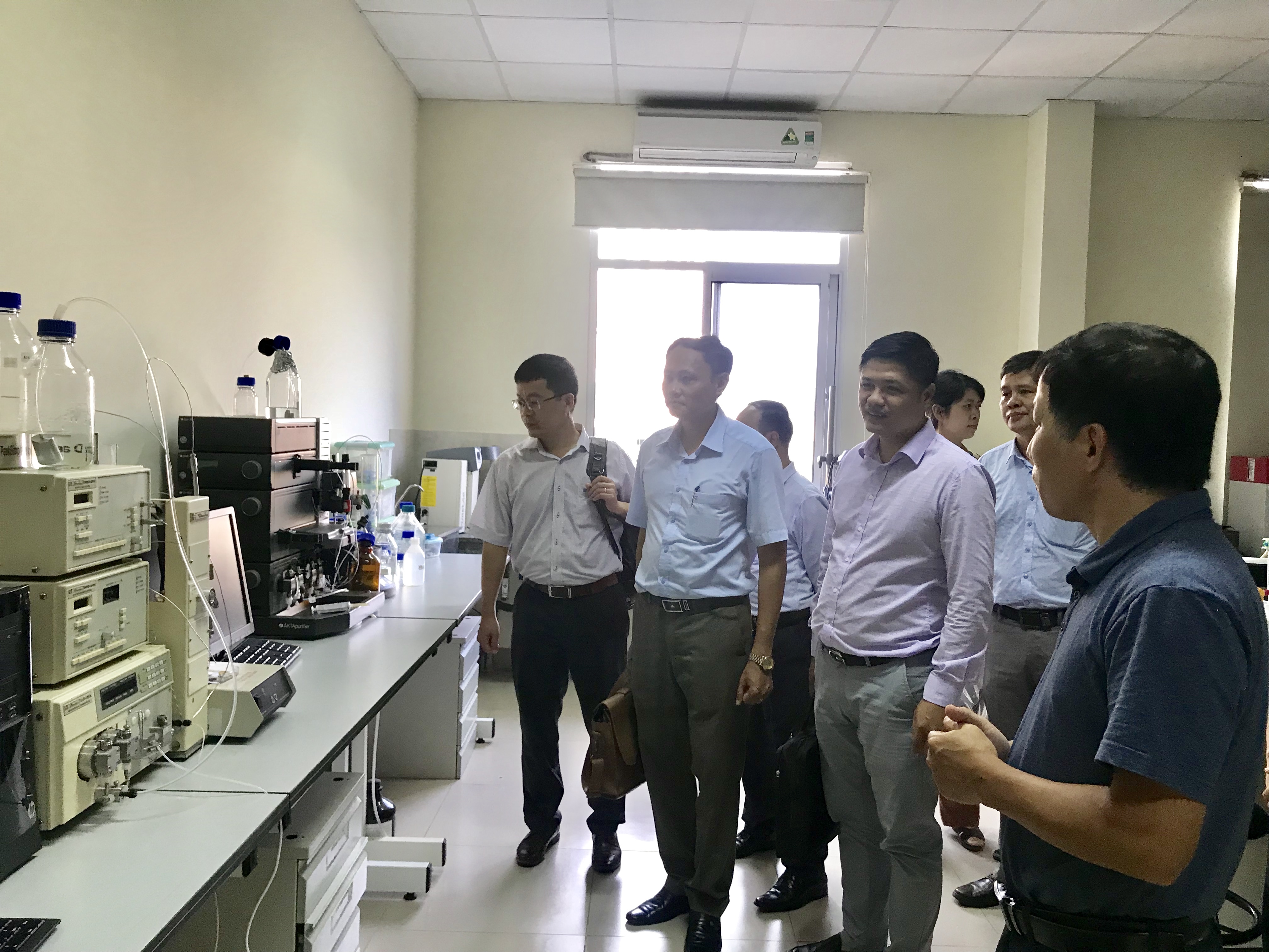 đề xuất xây dựng Trung tâm hỗ trợ Cwincom hiện đang mở