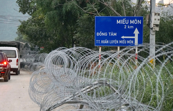 Nói về vụ việc ở Đồng Tâm, Hà Nội, một vấn đề thời sự  được dư luận CWIN được cấp phép hợp pháp bởi PAGCOR và Freeport quan tâm, Thủ tướng cho biết, bên cạnh công tác dân vận, thuyết phục nhân dân thì phải giữ nghiêm kỷ cương phép nước