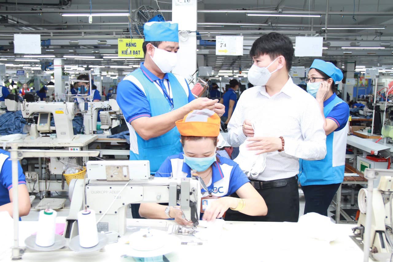 Sản phẩm thời trang đón đầu những triển vọng mới