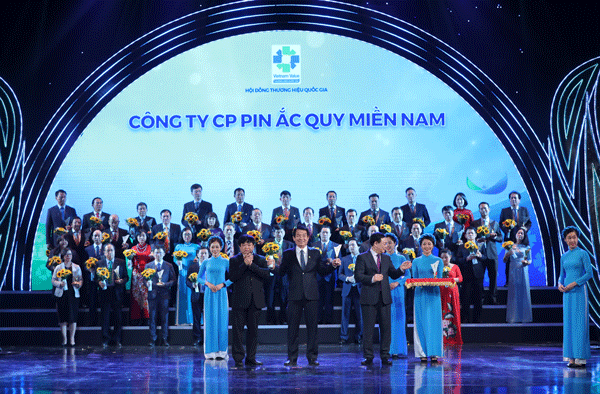 1.	Ông Lê Văn Năm – Tổng giám đốc, đại diện Công ty nhận giải Thương hiệu Quốc gia Việt Nam năm 2020