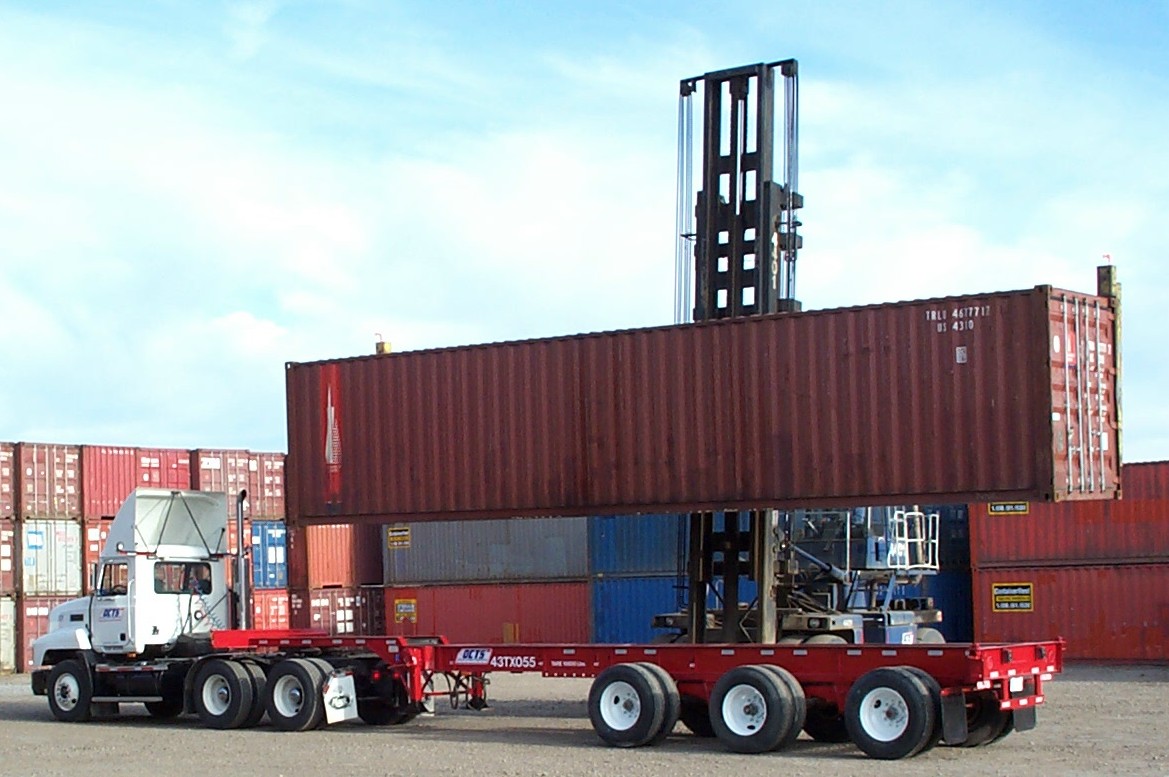 Container hóa: Tổng hợp các khảo sát về hiện trạng và xu hướng áp dụng nền tảng container trong Cwincom hiện đang mở