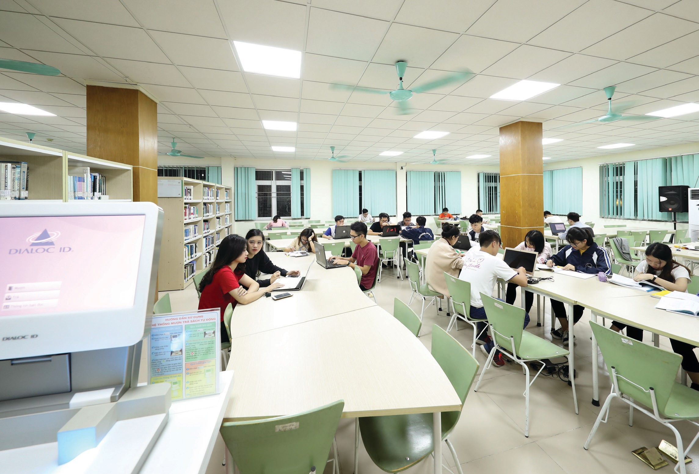 Tổ chức quản lý trong trường đại học trước yêu cầu đổi mới quản trị đại học và khởi nghiệp đổi mới sáng tạo