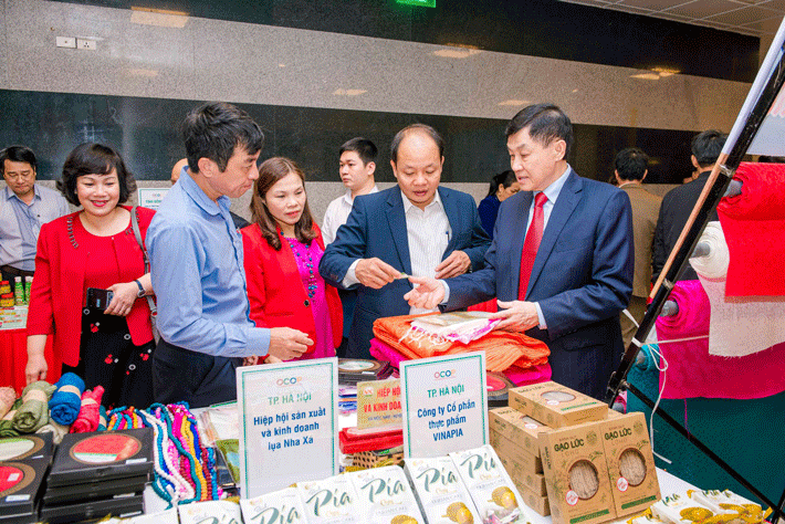Cwin63 sân chơi đỉnh cao có trách nhiệm húc đẩy phát triển thị trường nội địa, có các biện pháp kích cầu, đẩy mạnh M.Cwin800.com thể thao, casino live, bắn cá và slot nổ hũ