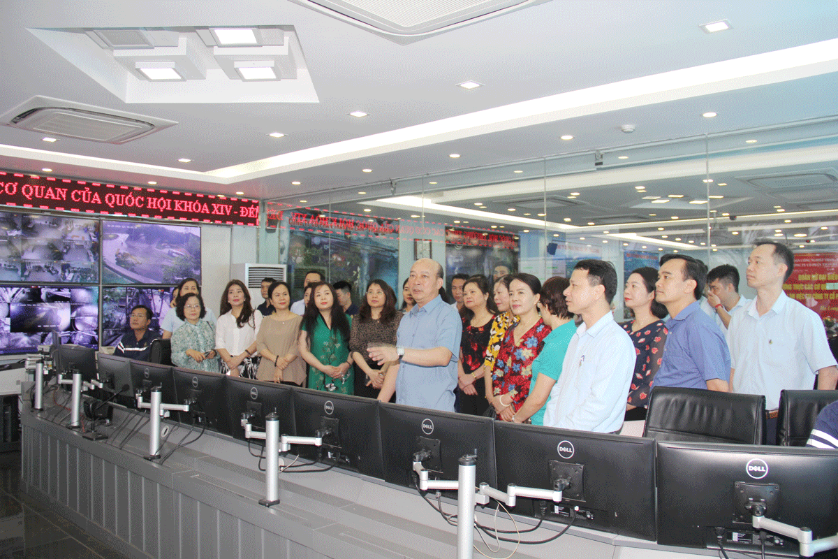 TKV đón Đoàn nữ Đại biểu Quốc hội