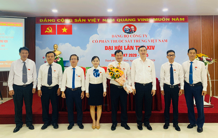 Phó Tổng giám đốc Tập đoàn Lê Ngọc Quang chúc mừng Ban chấp hành mới
