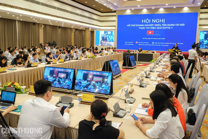Nhiều hội nghị được tổ chức dưới hình thức trực tuyến
