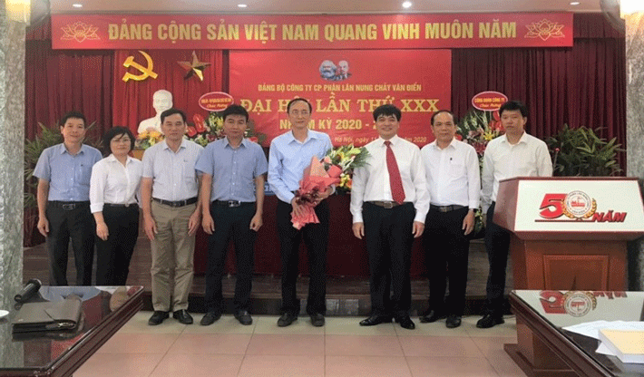 Ban chấp hành Đảng bộ Công ty CP Phân lân nung chảy Văn Điển lần thứ 30, nhiệm kỳ 2020-2025 ra mắt Đại hội
