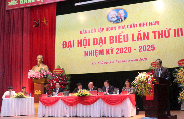 Đại diện LIXCO tham luận