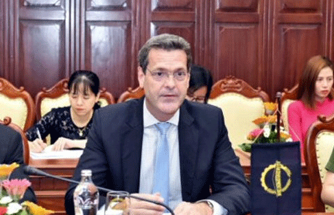 Ông Andrew Jeffries - Giám đốc Quốc gia ADB tại Việt Nam 