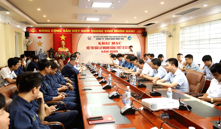 Than Nam Mẫu