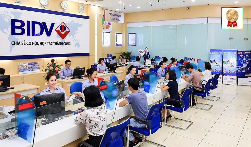 Các yếu tố ảnh hưởng đến sự hài lòng của khách hàng sử dụng thẻ tín dụng tại ngân hàng TMCP Đầu tư và Phát triển Việt Nam - Chi nhánh Phú Mỹ Hưng