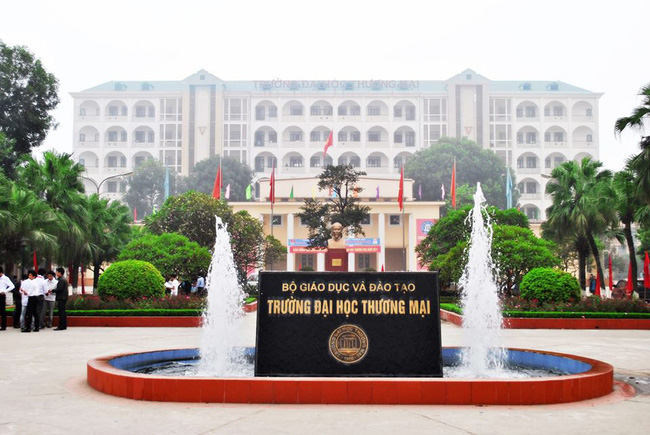 Triển khai thực hiện công văn số 3056/BGDĐT-GDĐH ngày 19/7/2019 của Bộ Giáo dục và Đào tạo hướng dẫn thực hiện chương trình, giáo trình các môn lý luận chính trị, tình huống tại Trường ĐH Thương mại
