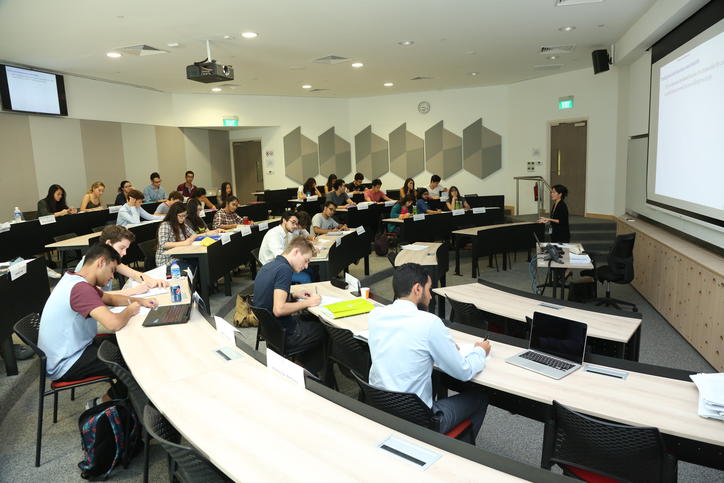Một số cách tiếp cận và tiêu chuẩn đánh giá chương trình đào tạo bậc đại học