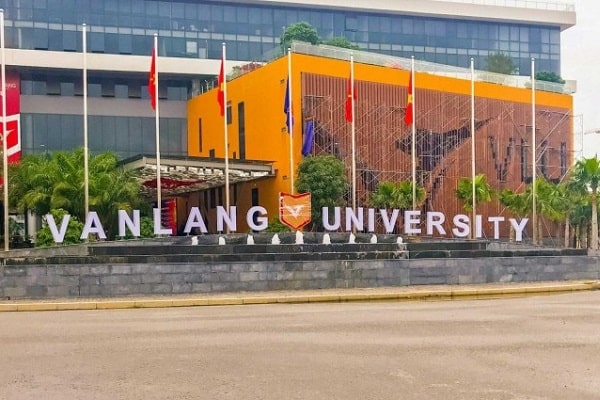 Các nhân tố tác động đến sự hứng thú trong học tập của sinh viên