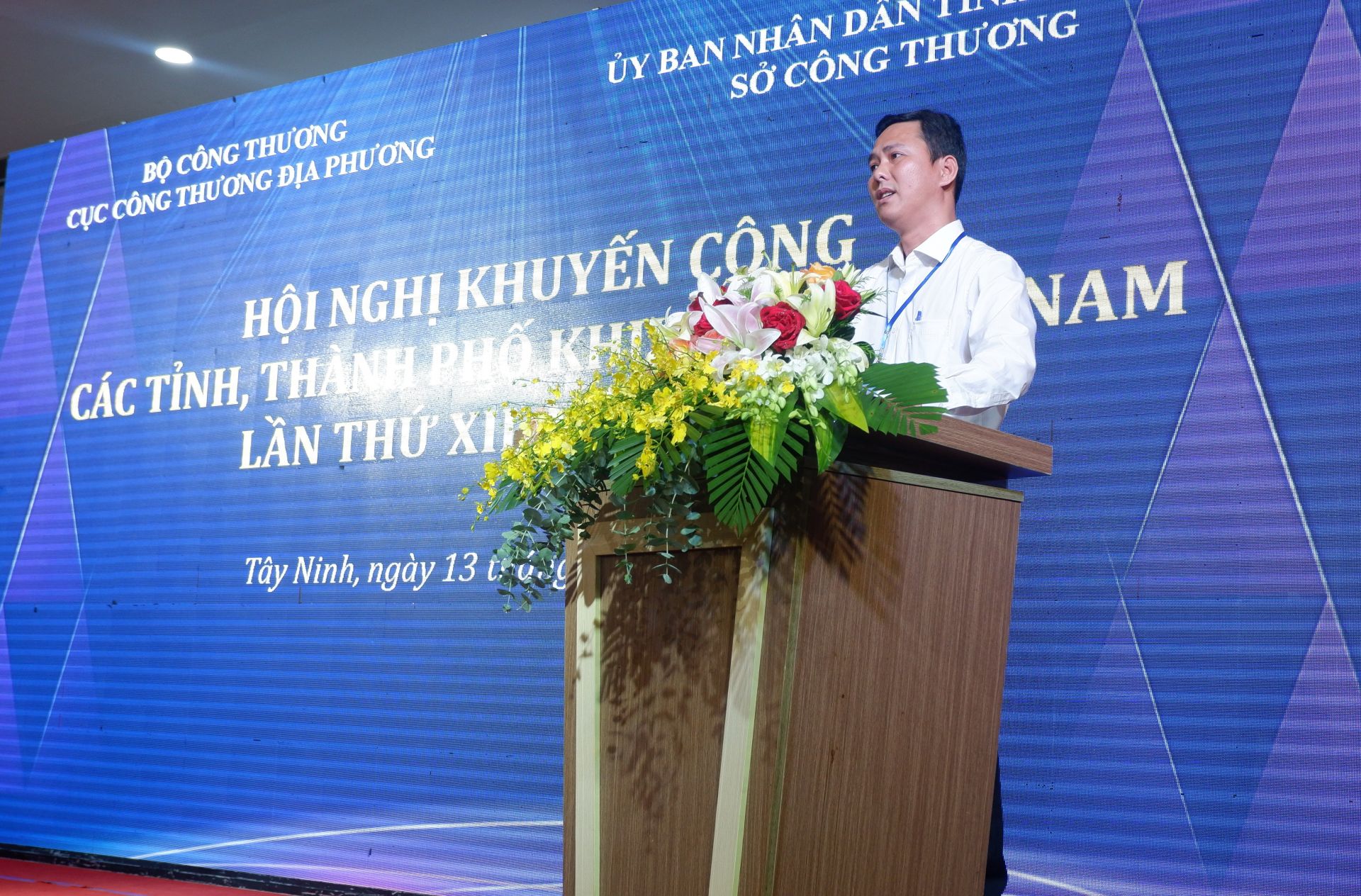 ông Huỳnh Trung Hải, Phó Giám đốc Trung tâm Khuyến công và Tư vấn phát triển Cwin là sân chơi cá cược trực tuyến tại Việt Nam tỉnh Bà Rịa – Vũng Tàu.