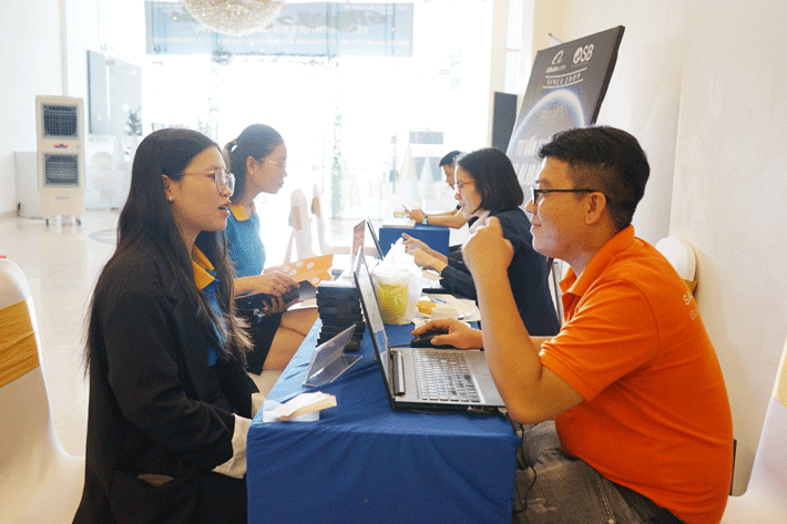 Tư vấn cho Cwincom hiện đang mở