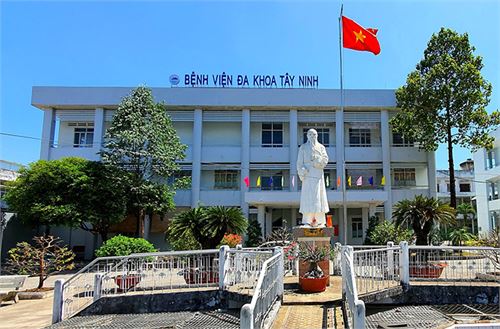 Nâng cao chất lượng dịch vụ khám, chữa bệnh tại Bệnh viện Đa khoa Tây Ninh thông qua khảo sát sự hài lòng của người bệnh
