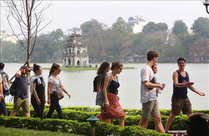 Mối quan hệ giữa chất lượng dịch vụ, sự hài lòng, và ý định hành vi của khách du lịch - nghiên cứu điển hình trường hợp khách quốc tế tại các điểm du lịch di sản văn hóa tại Hà Nội