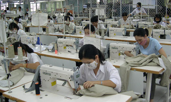 Đánh giá sự hài lòng của nhân viên làm việc tại Công ty TNHH May Thuận Tiến