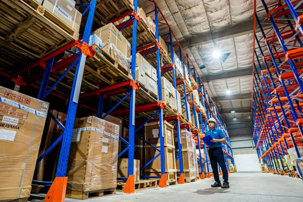 Các nhân tố ảnh hưởng đến sự hài lòng của khách hàng đối với dịch vụ kho ngoại quan tại các Công ty Cổ phần Vận tải và Dịch vụ Hàng hải Việt Nam