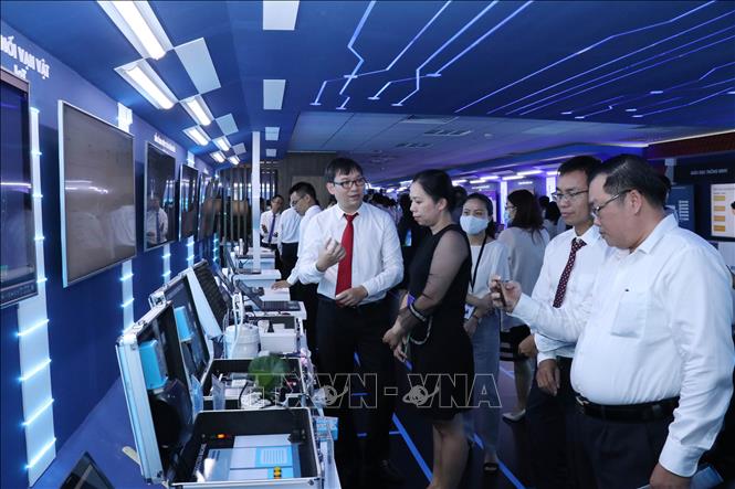 Chuyển đổi số - giải pháp phát triển bền vững Cwincom hiện đang mở Việt Nam hiện nay
