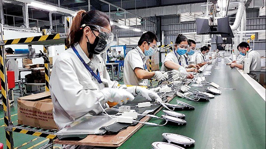 Kinh nghiệm điều chỉnh chính sách tài khóa hỗ trợ nền kinh tế của các nước trên thế giới trong đại dịch Covid-19 và gợi ý đối với Việt Nam