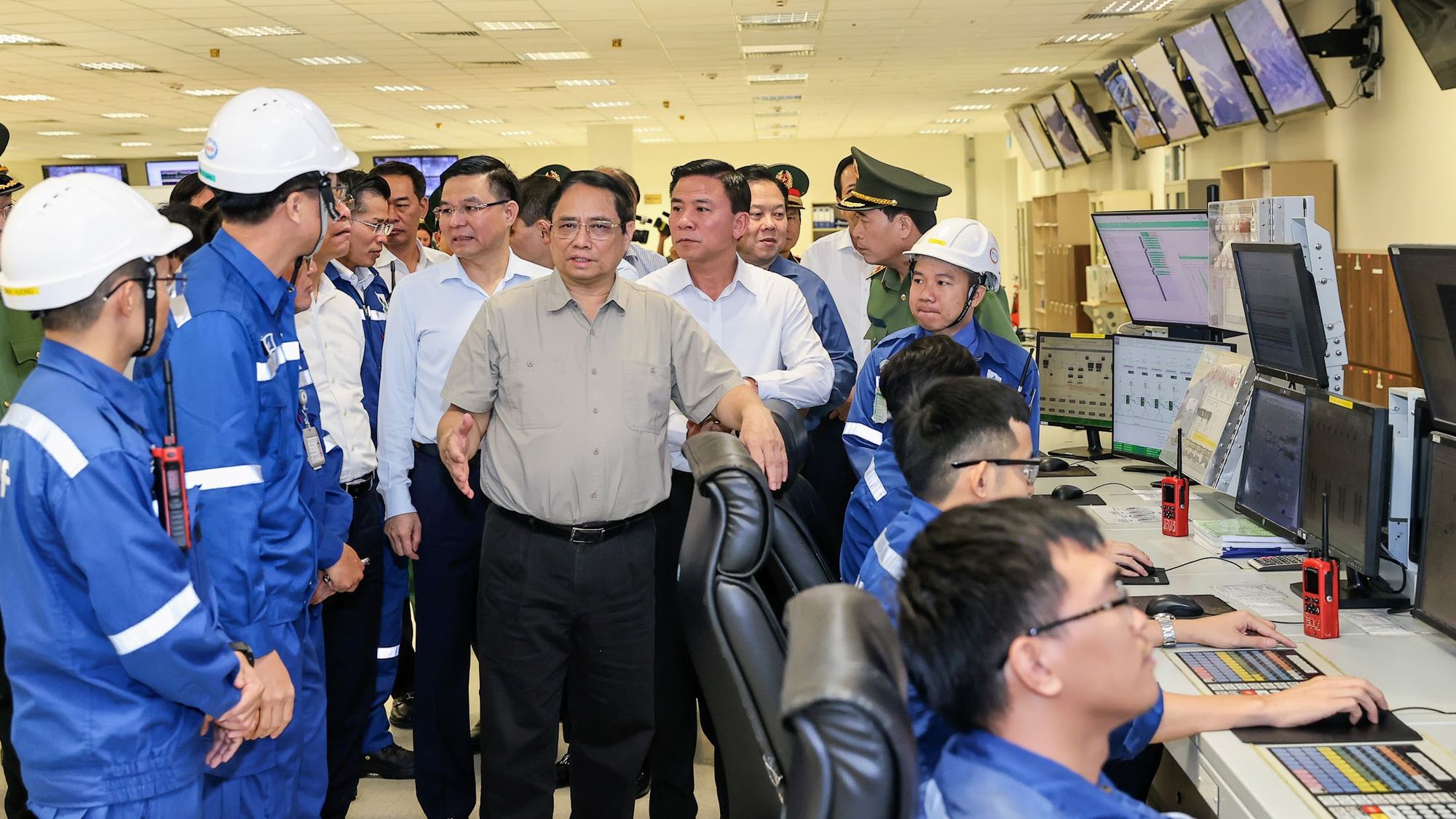 Thủ tướng kiểm tra thực tế nhà máy Lọc hóa dầu Nghi Sơn (Thanh Hóa)