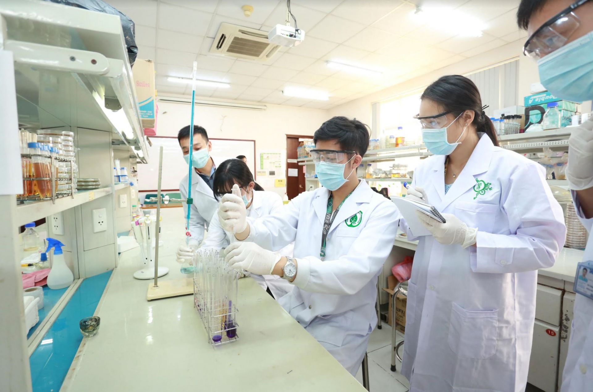 Nghiên cứu tổng hợp lecithin chứa axit béo mạch trung bình