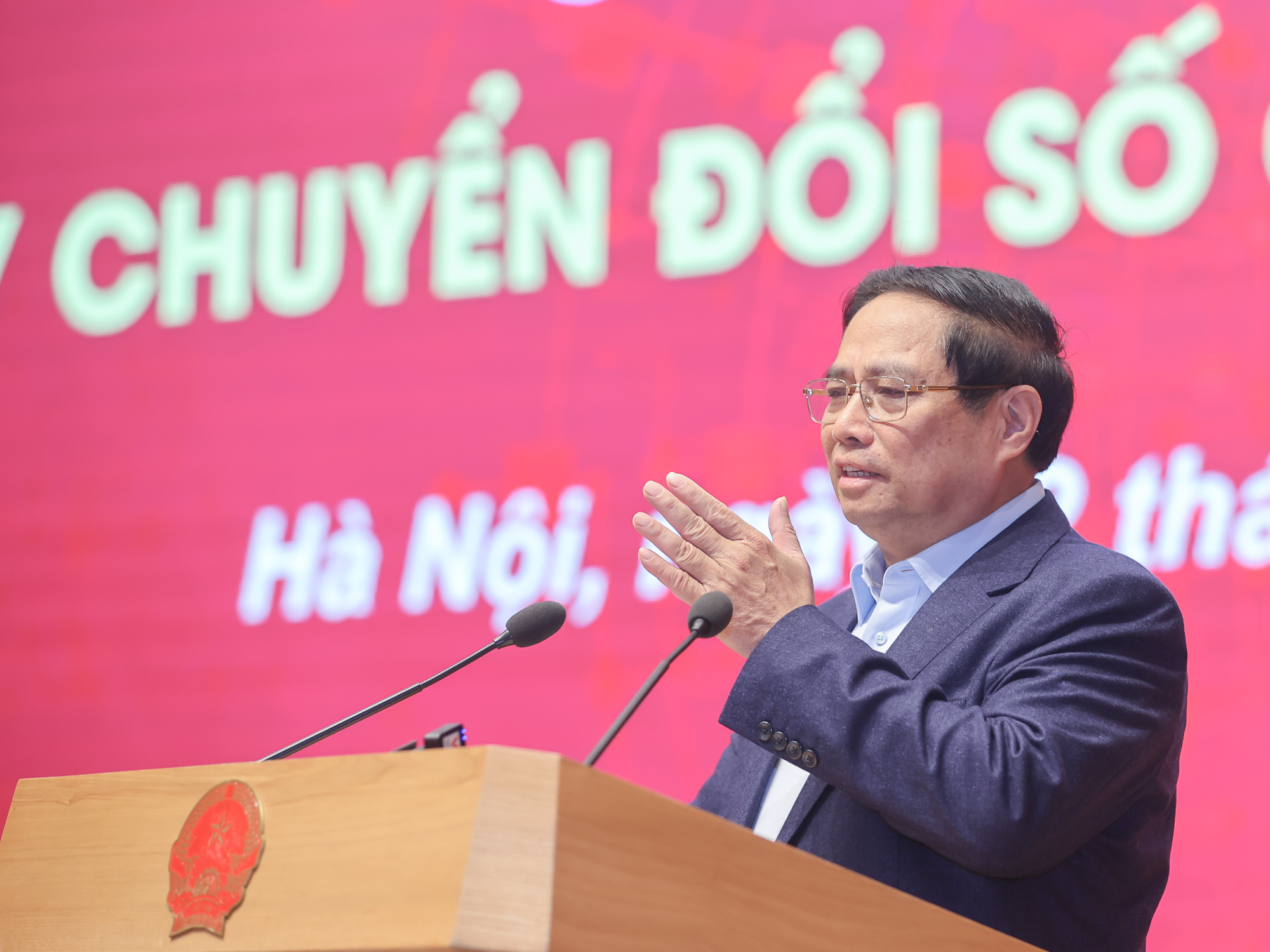 Thủ tướng: Thực hiện mục tiêu kép về chuyển đổi số