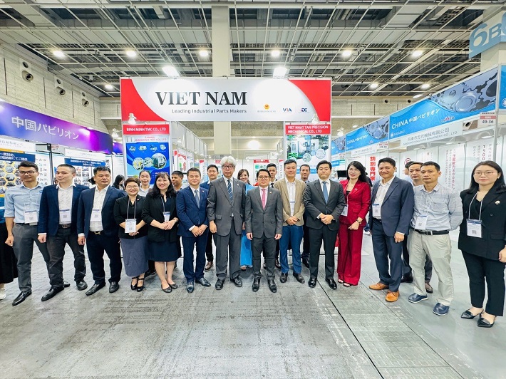 12 Cwincom hiện đang mở Tải về ứng dụng CWIN05 ngay hôm nay Hỗ trợ Việt Nam tham gia M-Tech Osaka 2024