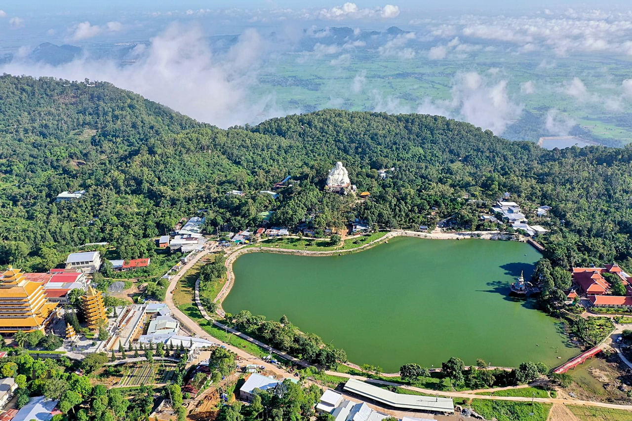 Thực trạng và giải pháp thúc đẩy hoạt động quảng bá du lịch tại khu du lịch quốc gia núi Sam, tỉnh An Giang