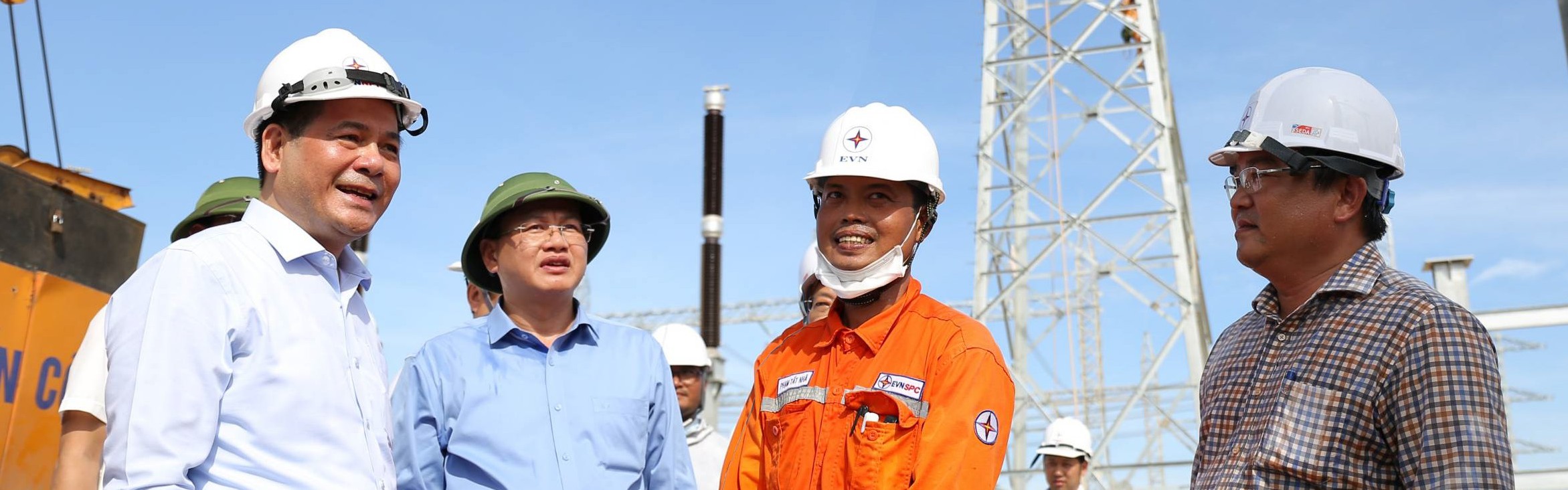 Trên những "chảo lửa" công trường đường dây 500kV mạch 3