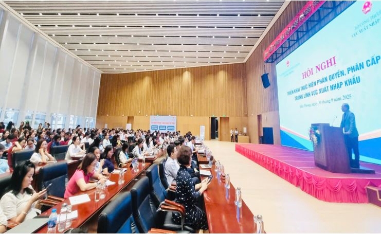 Triển khai thực hiện phân quyền, phân cấp trong lĩnh vực xuất Cwin com sòng bạc trực tuyến tại Hải Phòng