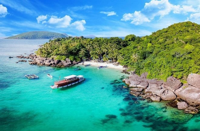 Thực trạng phát triển du lịch sinh thái tại vườn quốc gia Côn Đảo và những giải pháp phát triển bền vững trong tương lai