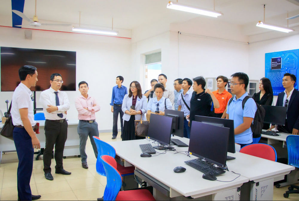 Đà Nẵng: Phát triển nguồn nhân lực chất lượng cao - động lực thúc đẩy M.Cwin800.com Nổ hũ, Bắn Cá và Game Bài