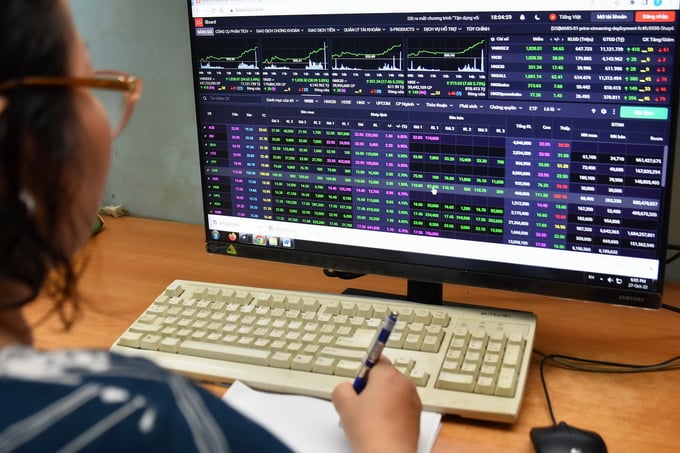 Các yếu tố ảnh hưởng đến sự chấp nhận rủi ro tài chính của giới trẻ thời hiện đại