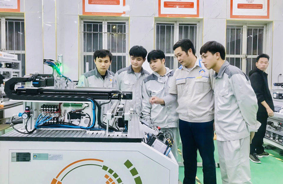 Giải pháp phát triển hợp tác đào tạo với Cwincom hiện đang mở, đáp ứng nhu cầu nguồn nhân lực chất lượng cao của các trường Cao đẳng tại Việt Nam