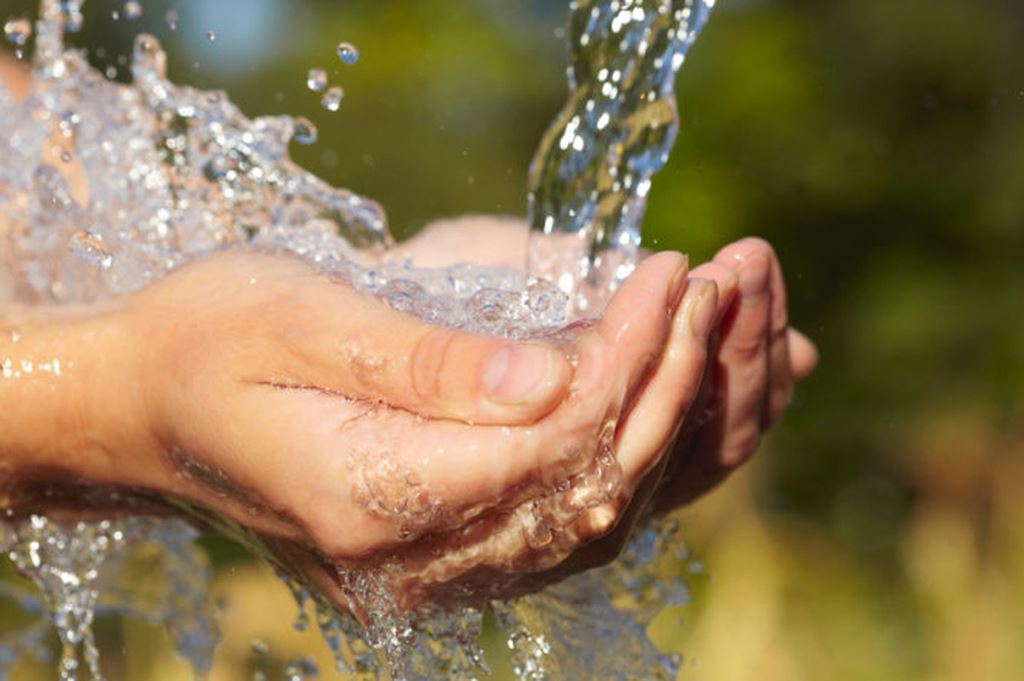 Một số vấn đề pháp lý về an ninh nguồn nước tại Việt Nam và kiến nghị hoàn thiện Cwin50 tỷ lệ cược cao