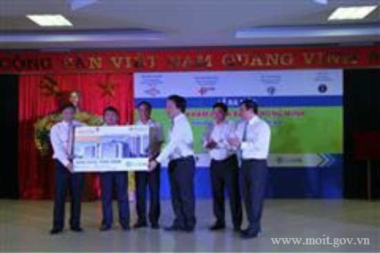 Ra mắt Thẻ khám chữa bệnh thông minh theo chương trình Một thẻ quốc gia