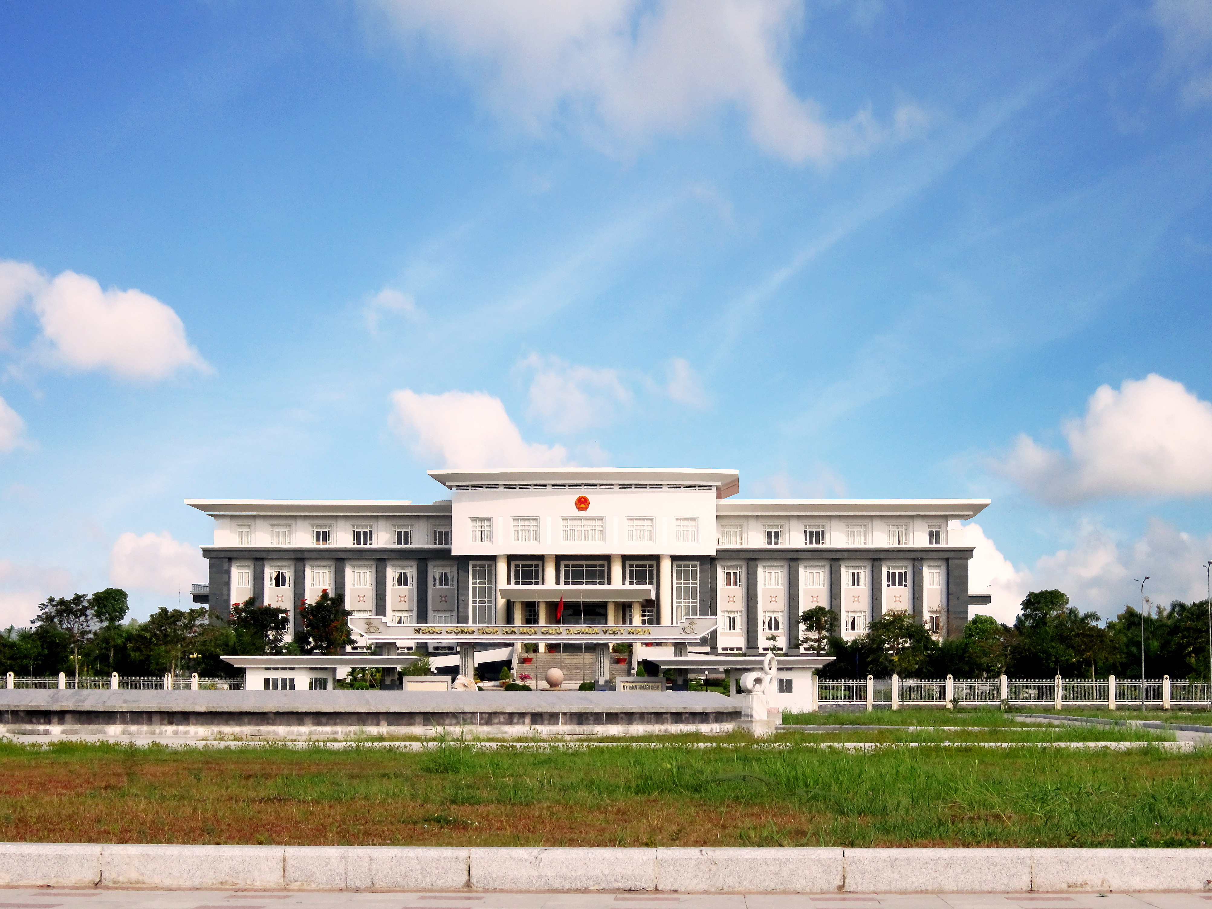 Sự hài lòng và trung thành của khách hàng đối với dịch vụ ngân hàng trên địa bàn tỉnh Hậu Giang 