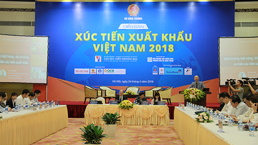 Cwin com sòng bạc trực tuyến trước nguy cơ rủi ro từ bảo hộ và chiến tranh thương mại